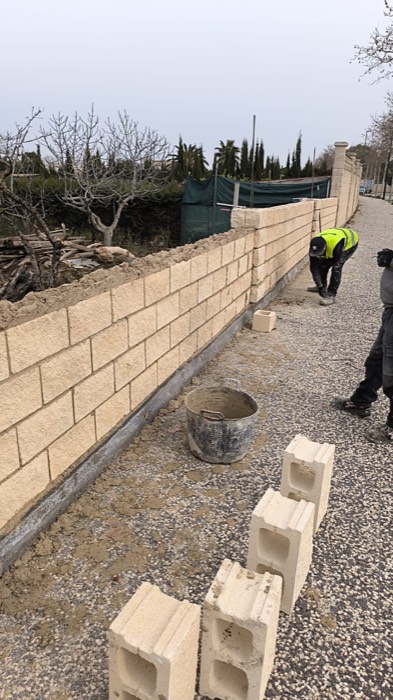 Construcción de muro de bloque - Reformas Marian Zaragoza