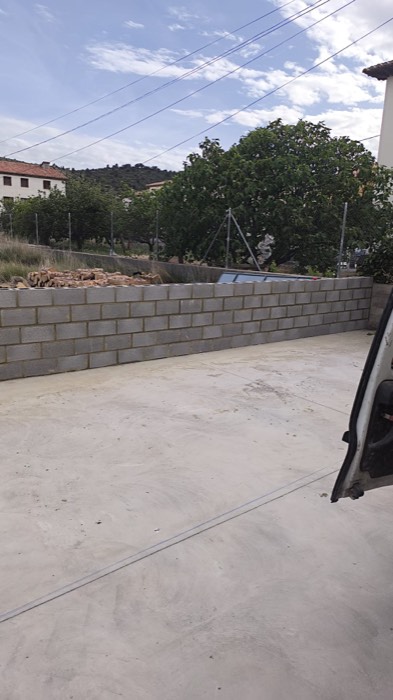 Muro de bloque de hormigón - Reformas Marian Zaragoza