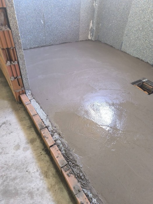 Recrecido de mortero para ducha de obra - Reformas Marian Zaragoza